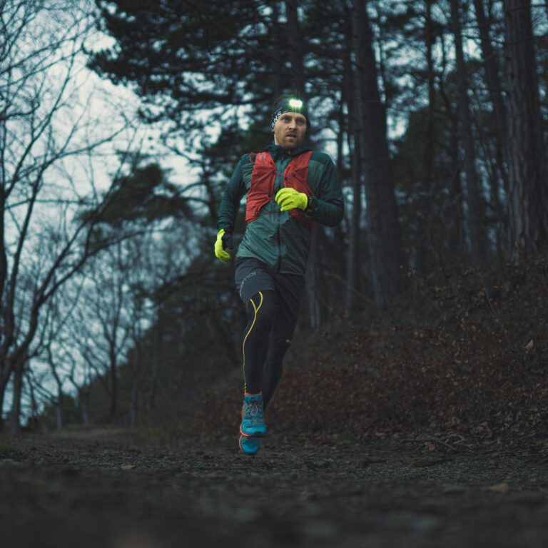 ไฟฉายนักวิ่งเทรล (Trail Running Headlamp Guide – คู่มือเลือกไฟฉายคาดหัววิ่งเทรล)